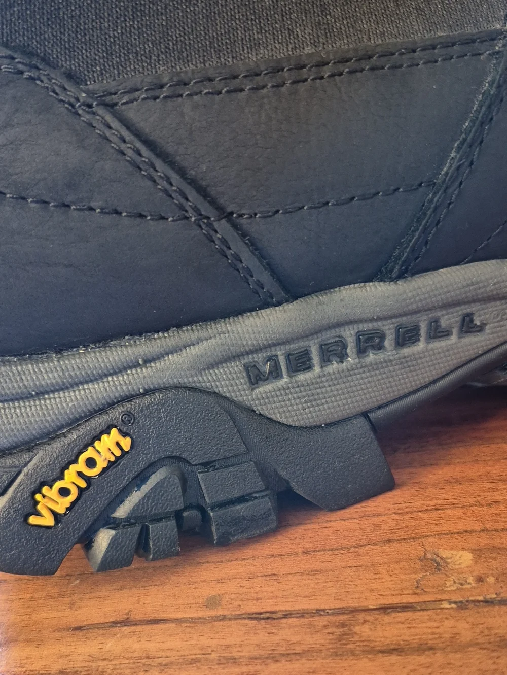 Merrell Moab Chelsea Adventure Men’s Slip-On Hiking Boot - Black Sz. 9.5